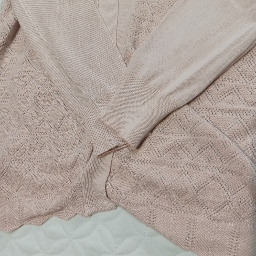 Cardigan - Picture 3 of 8